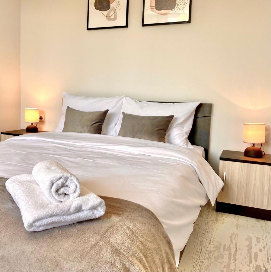 Cozy & Modern 1Br Apart For 4 Guests Next To Medical University & Free Parking Stara Zagora Exterior photo