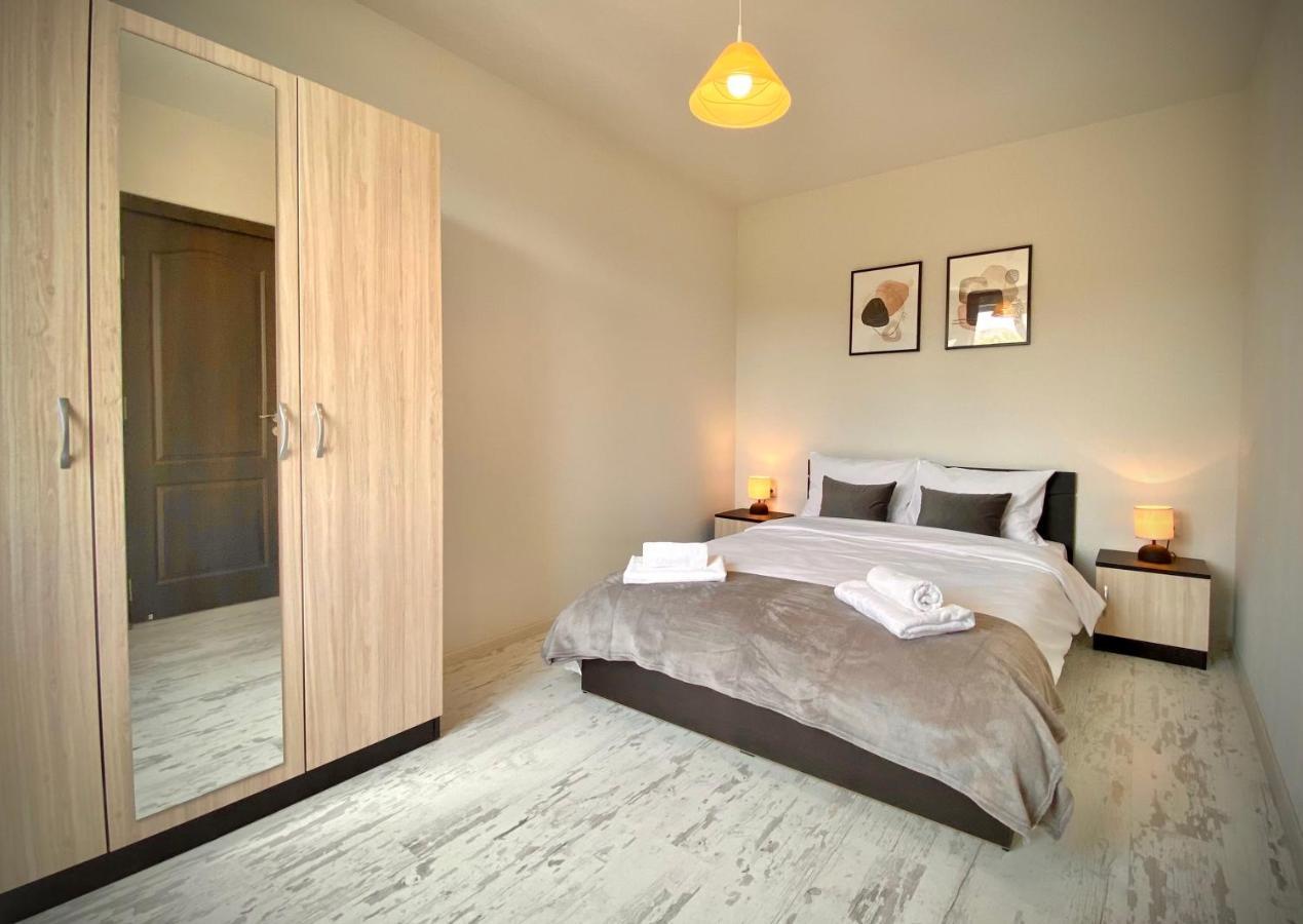 Cozy & Modern 1Br Apart For 4 Guests Next To Medical University & Free Parking Stara Zagora Exterior photo